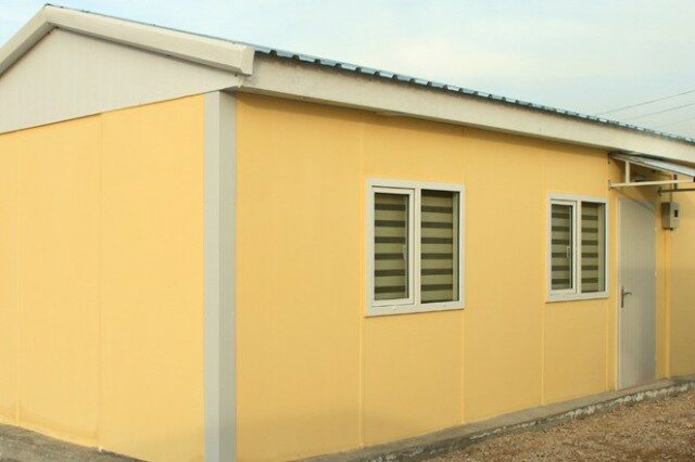 Prefabricated emergency settlement houses