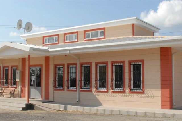 Prefabricated educational building
